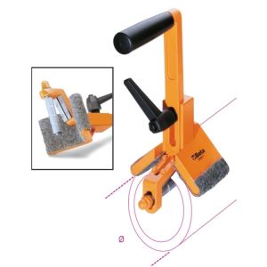 Appareil pour couper et ébavurer les tubes PVC