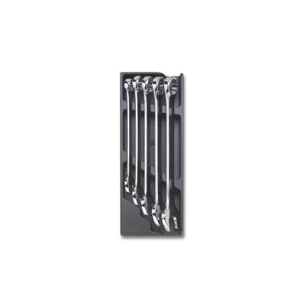 Plateau thermoformé rigide avec composition d’outils