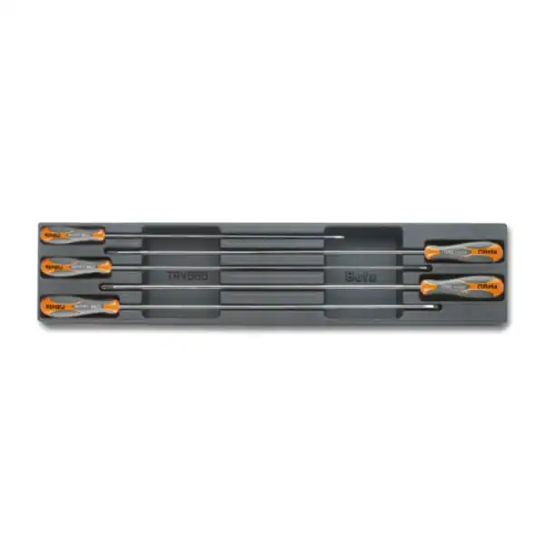 Plateau thermoformé rigide avec composition d’outils