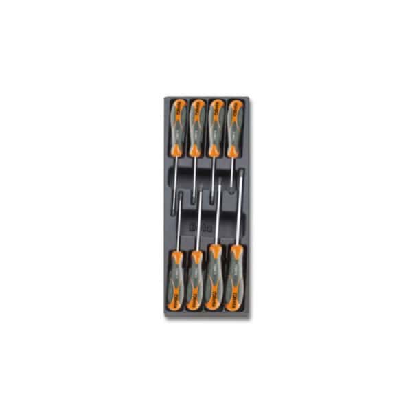 Plateau thermoformé rigide avec composition d’outils