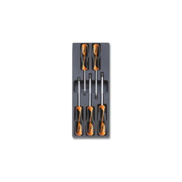Plateau thermoformé rigide avec composition d’outils