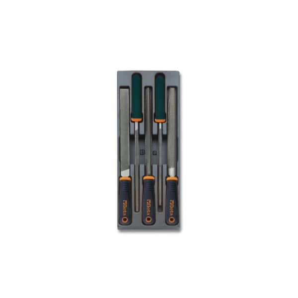Plateau thermoformé rigide avec composition d’outils